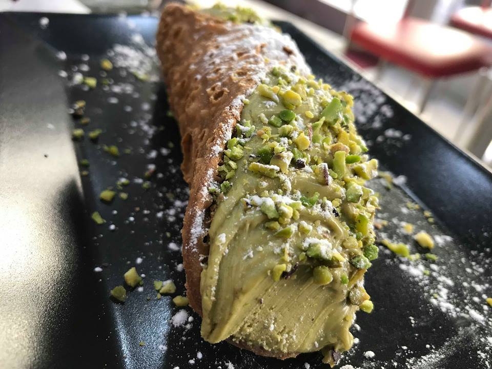 cannolo pistacchio